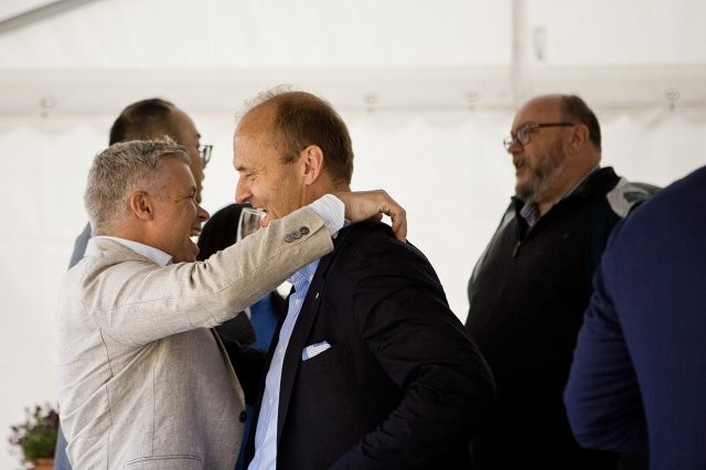 180.jpg